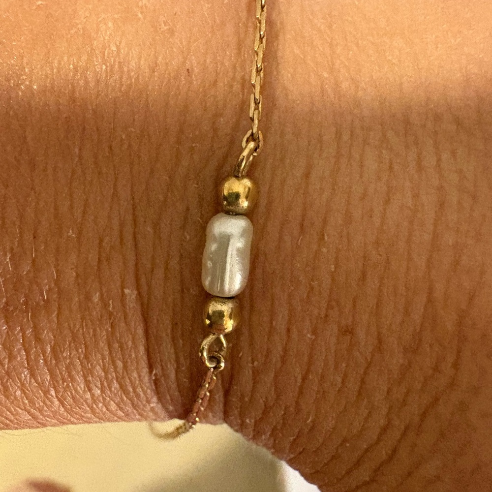 Avon Pearl Accent Bracelet Size 8.5